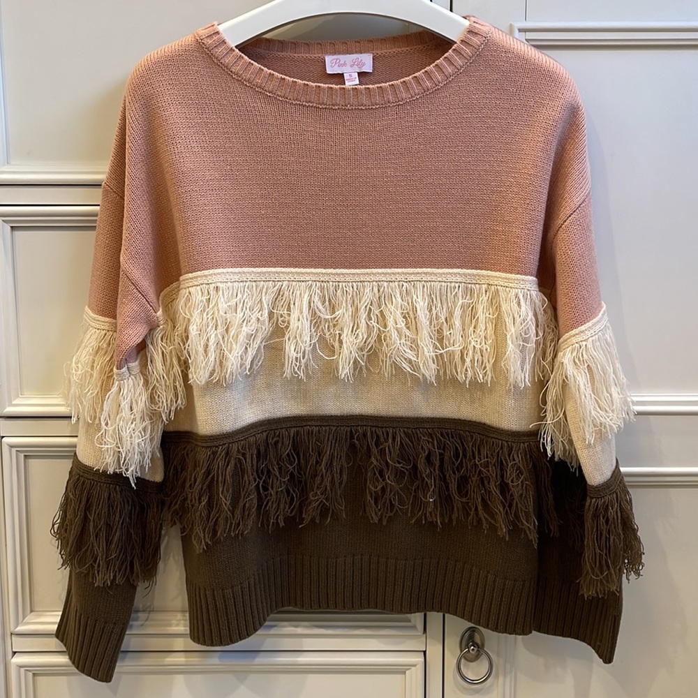 Pink Lily Color Block Pink Brown Cream Tassel Cropped Sweater Size Small EUC